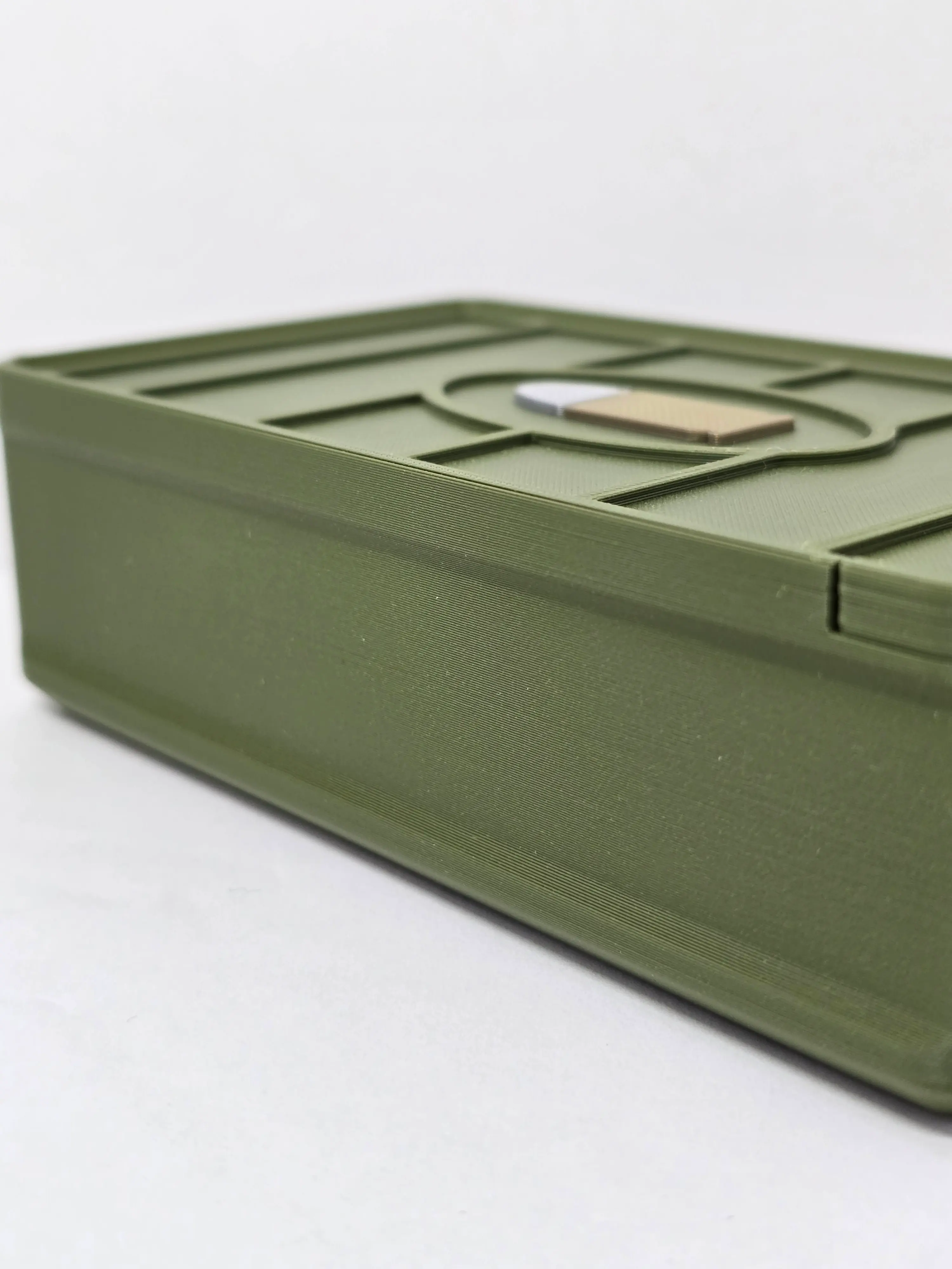 Side wall detail of Dark Green ForgeBox showing print texture